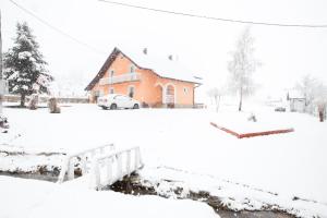 Afbeelding uit fotogalerij van Lake House Bebić in Kupres