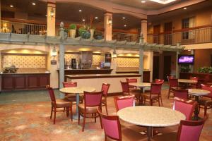 Gallery image of Auburn Place Hotel & Suites Cape Girardeau in Cape Girardeau +16 photos