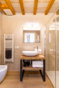 Kúpeľňa v ubytovaní Borgo Cantagallo Casa Olivia 2 + 27 fotografií