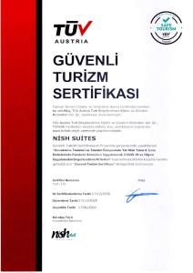 イスタンブールにあるNish İstanbul Suites & Hotelの白赤のメニュー