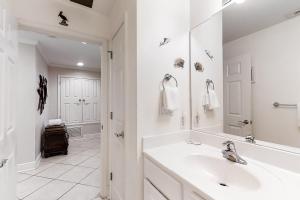 Bilik mandi di San Remo 406 +21 gambar