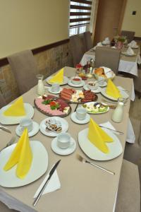 Fotografie z fotogalerie ubytování Lužnjanin restoran i sobe v destinaci Jošanička Banja + 21 fotografií