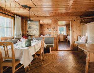 Gallery image of HOLZGAUER HAUS in Warth am Arlberg