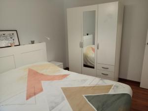 Postel nebo postele na pokoji v ubytování FRANPAVI Aviles