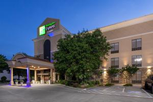 Gallery image of Holiday Inn Express Arlington Interstate 20 Parks Mall, an IHG Hotel in Arlington