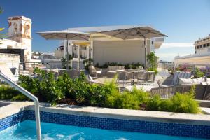 Gallery image of Palacio Provincial - Adults Only in San Juan