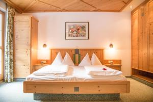 Posteľ alebo postele v izbe v ubytovaní Fliana Arlberg Studios & Aprtments