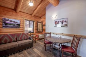 Foto de la galería de Cowboy Village Resort en Jackson