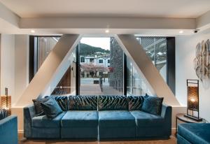 Ramada by Wyndham Queenstown Central的休息区