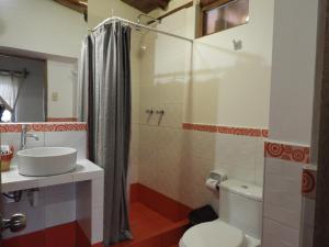 Vannituba majutusasutuses Picaflor Tambo Guest House