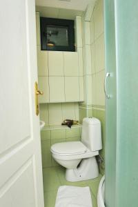 Ένα μπάνιο στο Apartments Skver