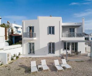 Gallery image of Milos Waves Luxury Apartments in Pollonia +37 photos