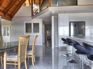 TV o dispositivi per l'intrattenimento presso Cabins @ The View