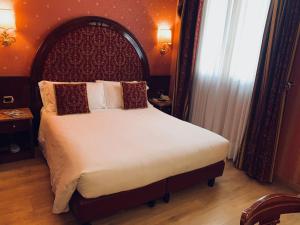 Zdjęcie z galerii obiektu Hotel Vittoria w Mediolanie