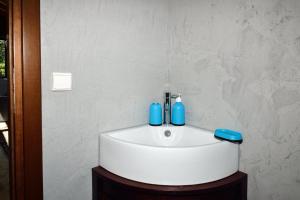 A bathroom at Villa Areti - A Cottage in the Cretan Nature
