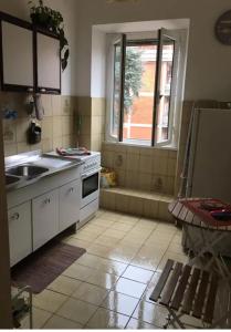 Η κουζίνα ή μικρή κουζίνα στο Vive Roma!