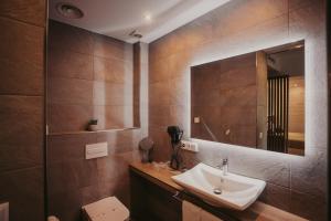 Ein Badezimmer in der Unterkunft La Trobada Hotel Boutique