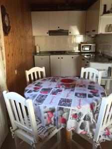Kuchyňa alebo kuchynka v ubytovaní Bungalow 3 (adosado) - Playa Arnela