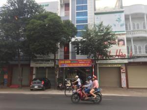 Hosté ubytování Nhà nghỉ Linh Quân