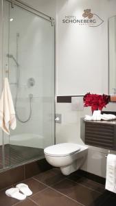 Koupelna v ubytování Hotel Schöneberg