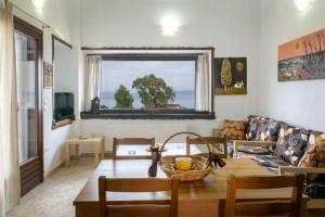 Afbeelding uit fotogalerij van Katevi Luxury Seafront Villa in Ierissos