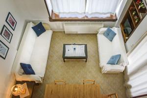 Posezení v ubytování Katevi Luxury Seafront Villa
