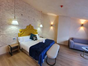 Boutique Puerta Real, Seville – Updated 2022 Prices