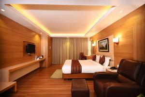 Gallery image of Hotel Middle Path & Spa in Pokhara
