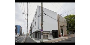 a building on the side of a city street at Marvelous Higashioi - Vacation STAY 13015v in Tokyo