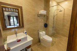 Koupelna v ubytování Lien's Hotel Đà Lạt