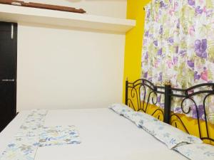 Postel nebo postele na pokoji v ubytování Shalom Guest House