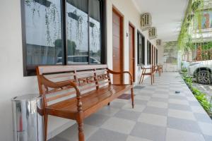 Posezení v ubytování RedDoorz @ Jalan Majapahit Semarang