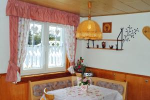 Fotografie z fotogalerie ubytování Ferienhaus Wurzelbergblick v destinaci Masserberg