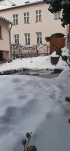 Lovecký Apartmán na náměstí ve Frenštátě pod Radhoštěm v zime