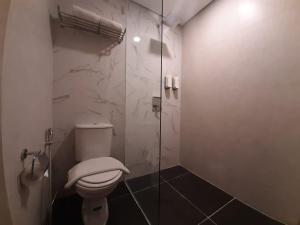 Koupelna v ubytování Arte Hotel Yogyakarta
