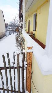 Lately renovated country house v zimě