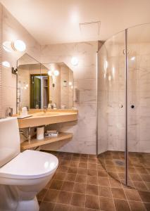 Kylpyhuone majoituspaikassa Hotel Vallonia