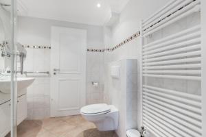 Ένα μπάνιο στο Haus Weissenburg, Whg OG West