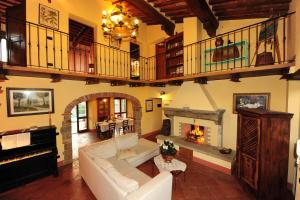 Posedenie v ubytovaní Villa Senaia