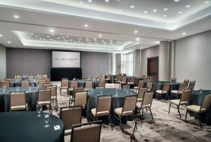 Konferenční prostory v ubytování Omni Viking Lakes + 37 fotografií