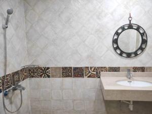 Ένα μπάνιο στο 吉住民宿 +31 φωτογραφίες