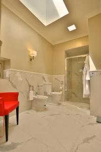 Ένα μπάνιο στο Grand Hotel Yerevan - Small Luxury Hotels of the World