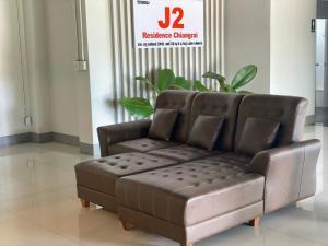 J2 Residence Chiang Rai的休息区