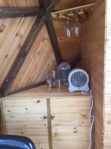 Příslušenství pro přípravu čaje a kávy v ubytování Glamping/BBQ Susa Cun