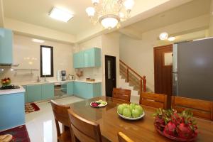 Köök või kööginurk majutusasutuses Gully Orchard Homestay
