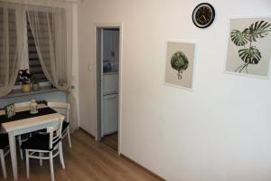 Kuchnia lub aneks kuchenny w obiekcie Dom Warszawa/Legionowo