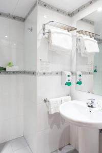 Koupelna v ubytování Hotel Monte Ulia