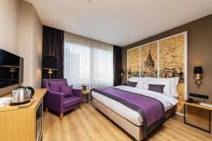 Postel nebo postele na pokoji v ubytování The Halich Hotel Istanbul Karakoy - Special Category