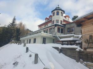 Hotel Panorama að vetri til