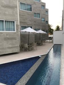 La alberca dentro o cerca de Cupe Beach Flats